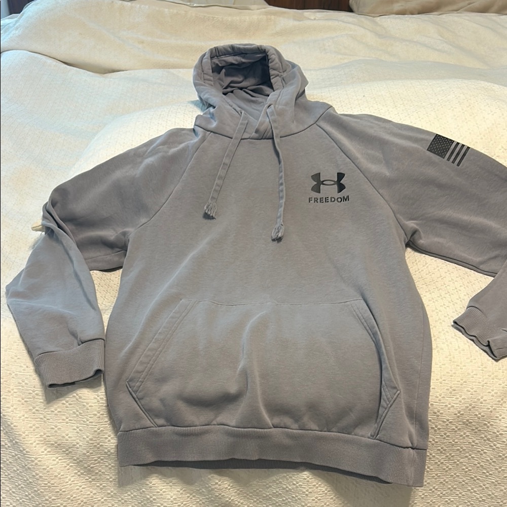 Under Armour Gray Athletic Sweatshirt
